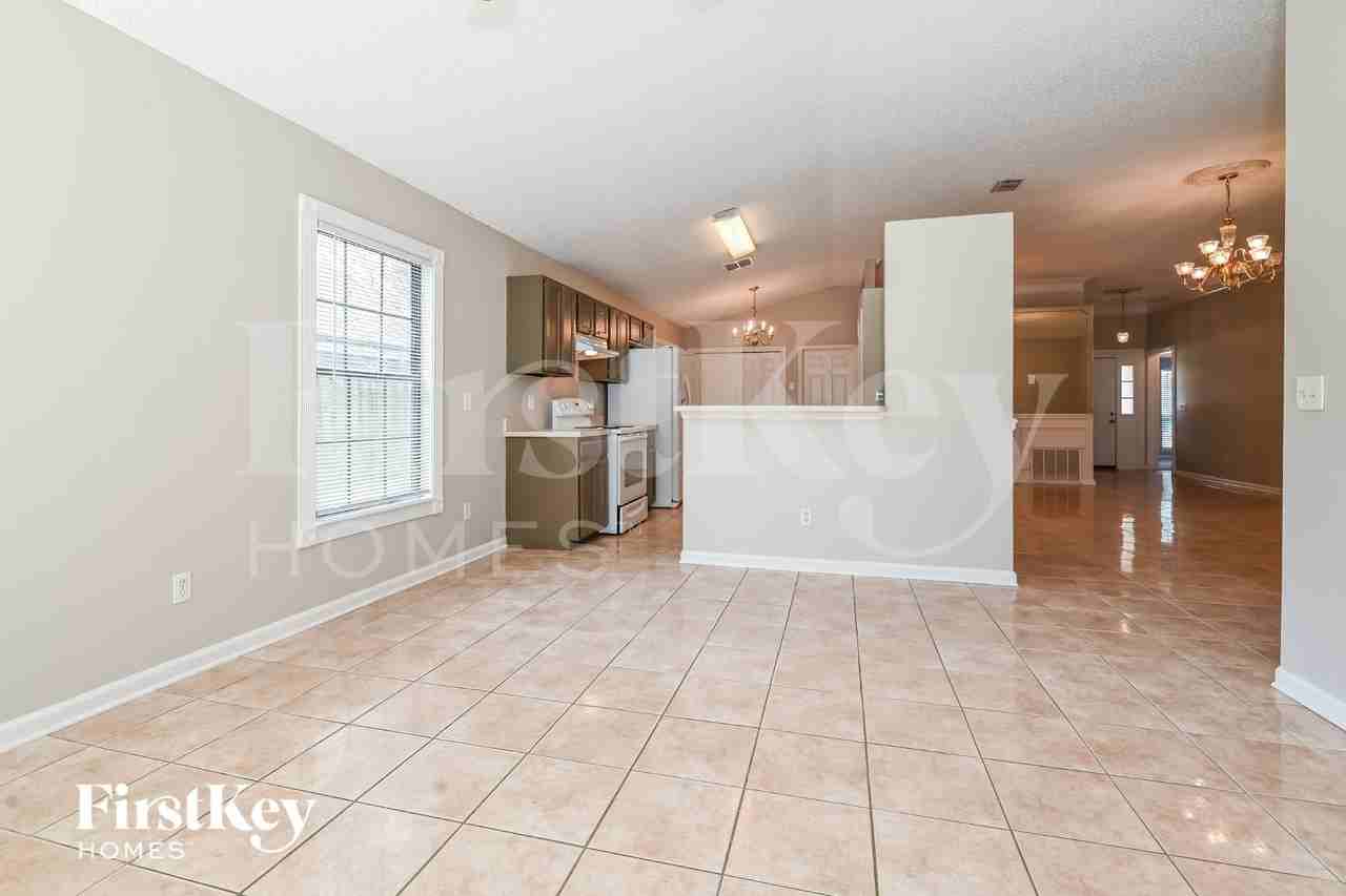 4576 Antler Hill Dr E - Photo 6 of 17