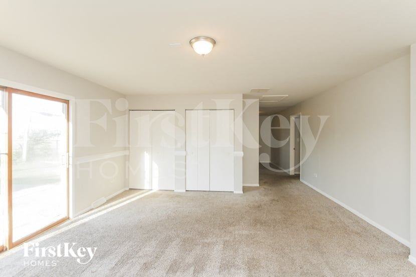 3952 153rd St - Photo 7 of 15