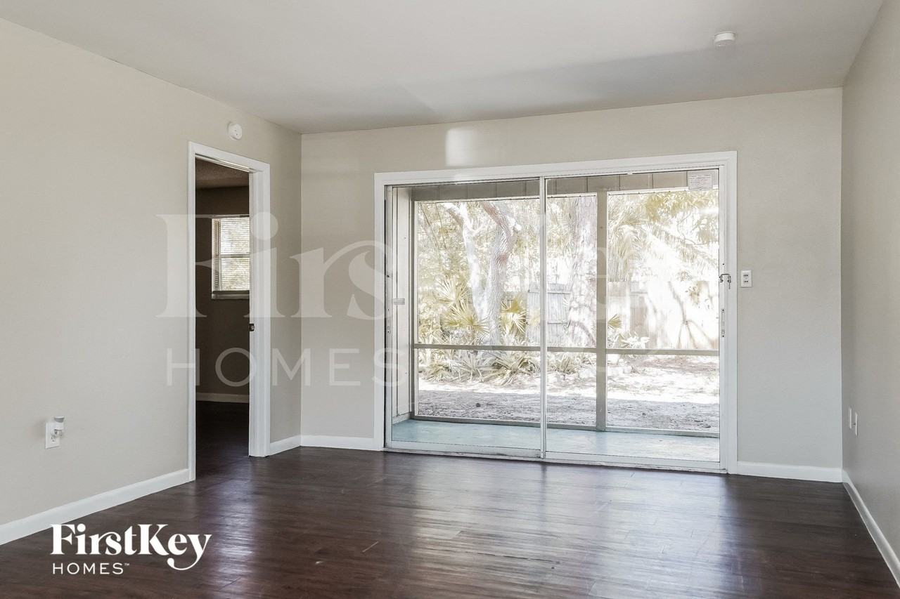 3532 Brink Cir - Photo 2 of 15