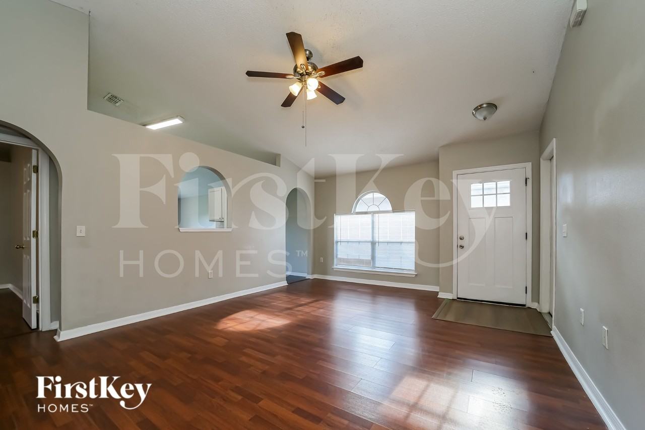 3413 Alec Dr - Photo 3 of 16