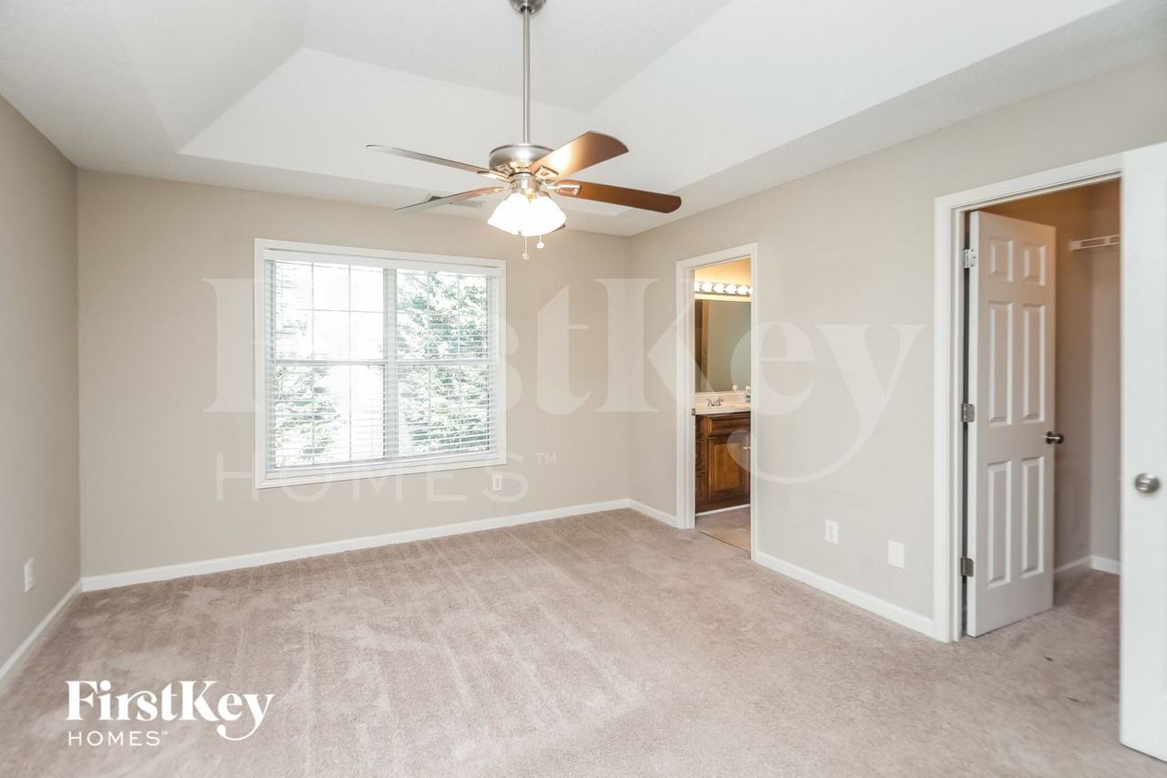2701 Chadwick Ln Nw - Photo 7 of 15