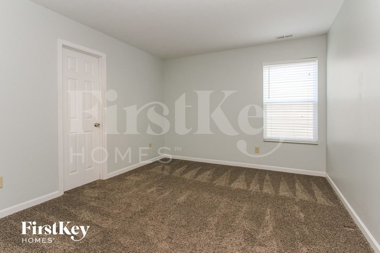 2287 Cedarmill Dr - Photo 6 of 15
