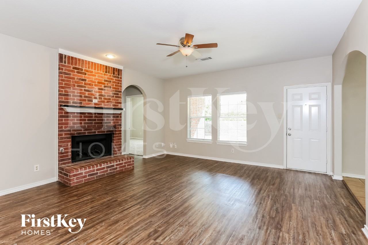 2230 Colgate Ct - Photo 4 of 15