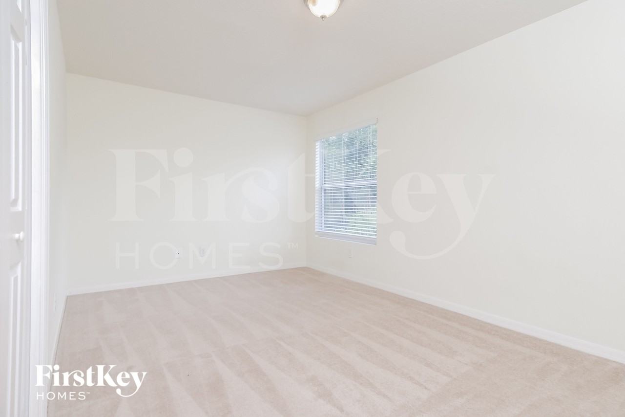 17006 Falconridge Rd - Photo 6 of 15