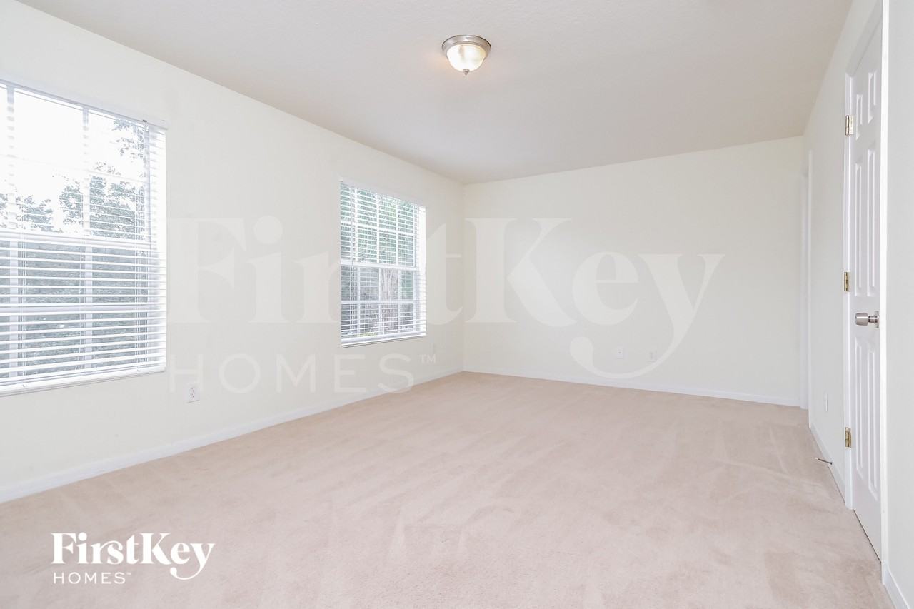 17006 Falconridge Rd - Photo 7 of 15