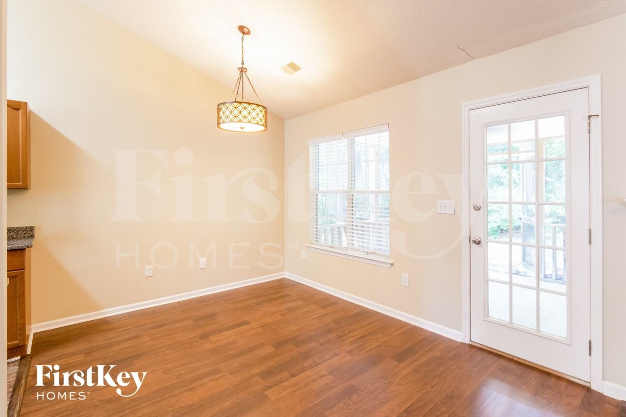 1458 Caldwell Ct - Photo 6 of 15