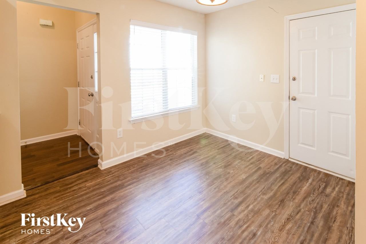 1458 Caldwell Ct - Photo 7 of 15