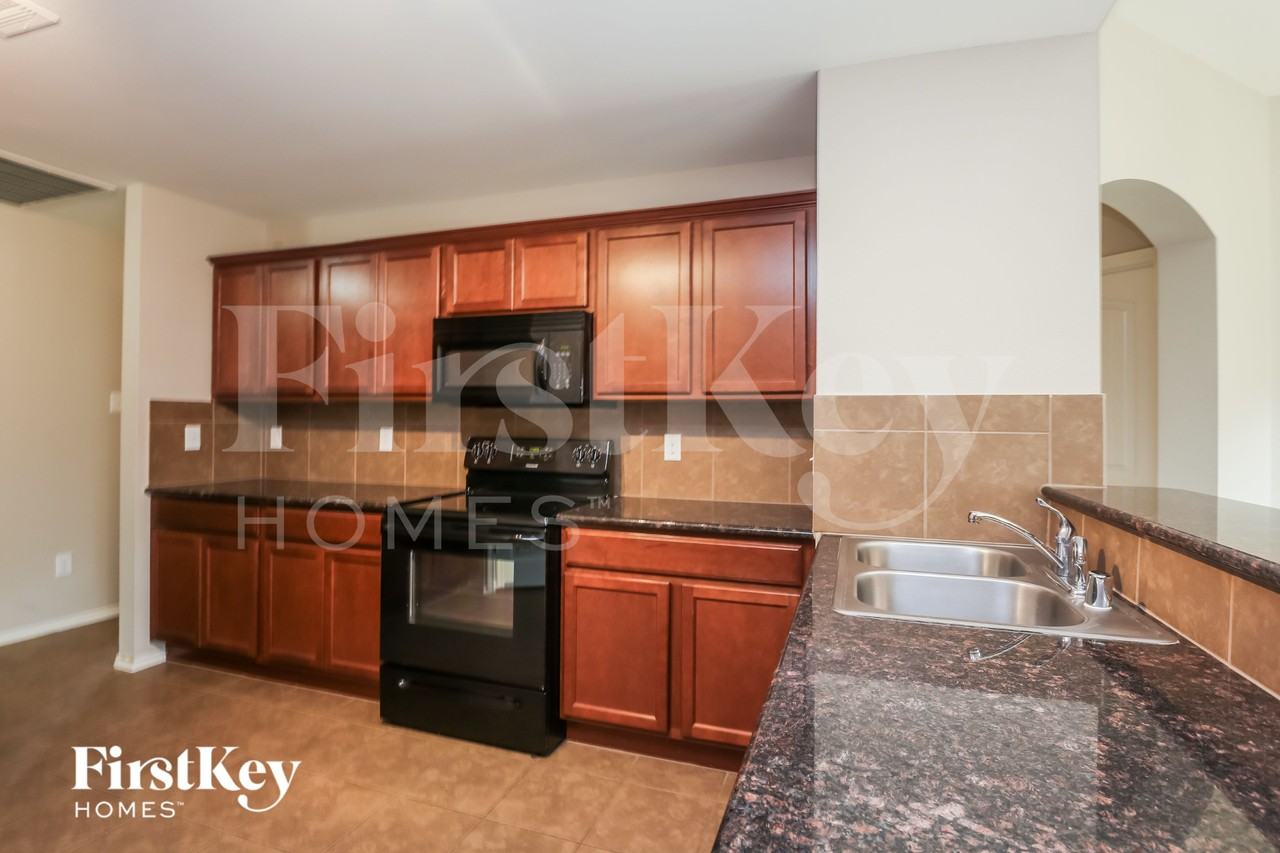 1313 Waco Turner - Photo 5 of 16