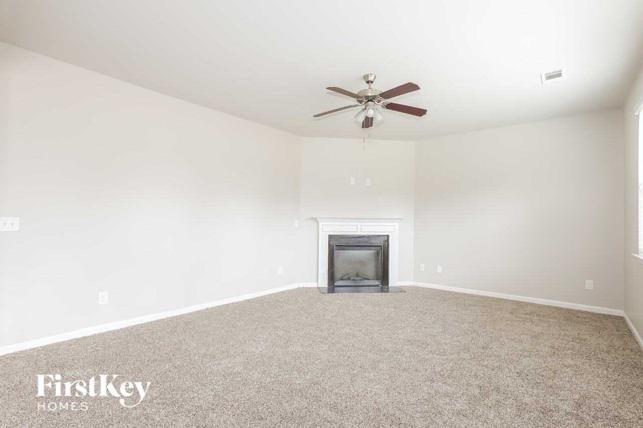 1247 Heartwood Ave - Photo 3 of 15