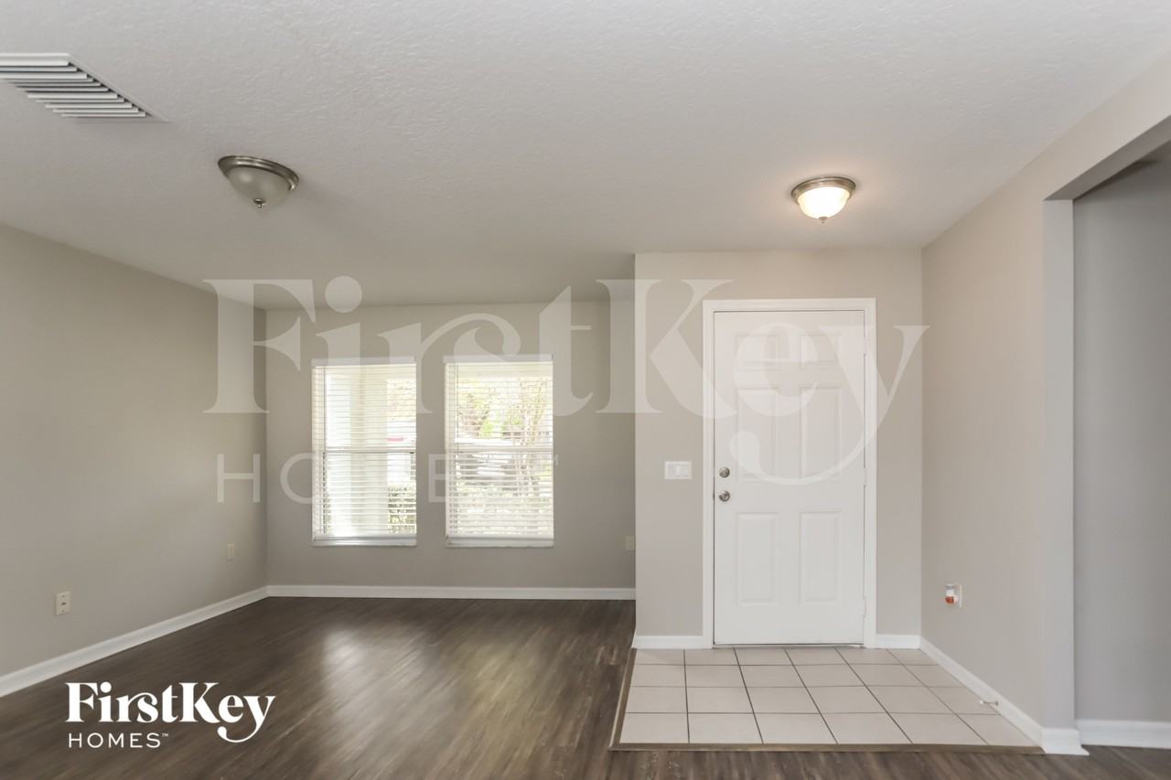 10332 Frog Pond Dr - Photo 3 of 16