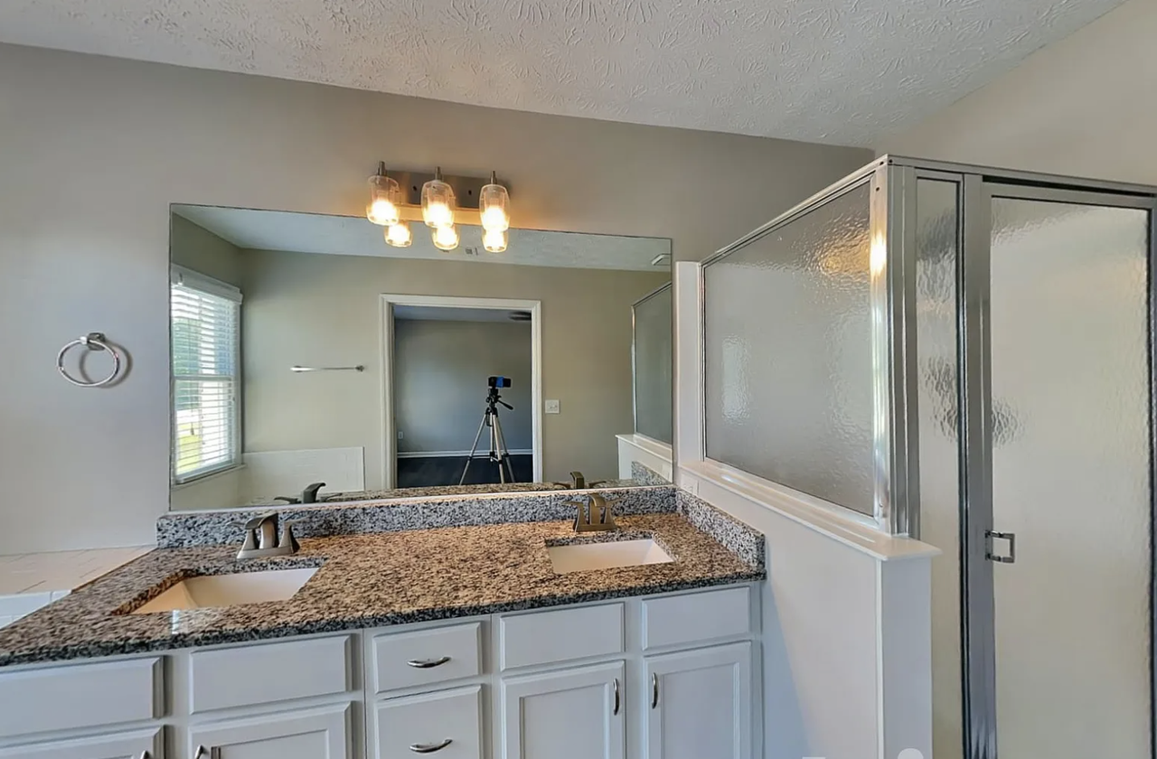 982 Brookmont Dr Sw - Photo 5 of 16