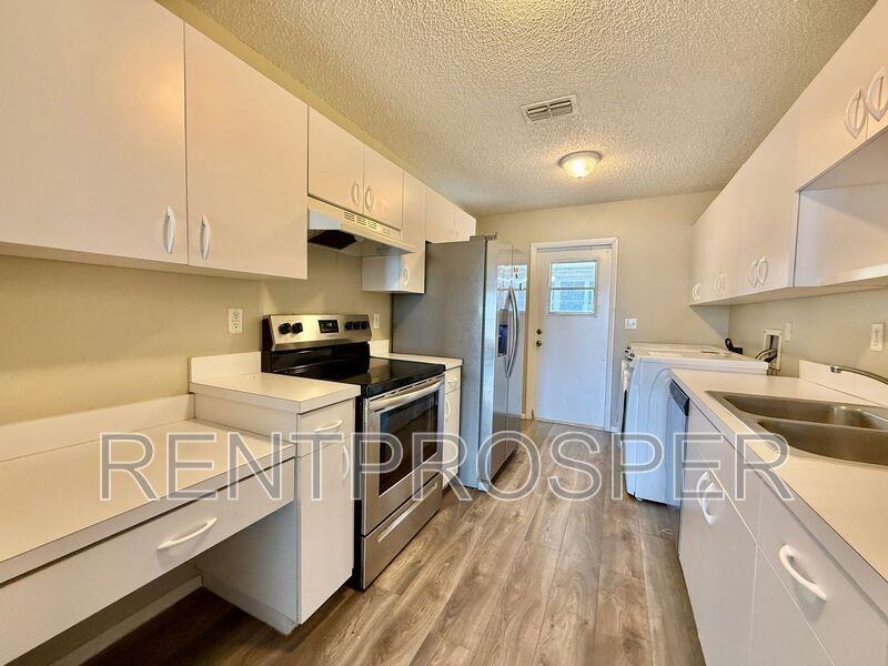 350 Winter Ridge Blvd - Photo 5 of 25