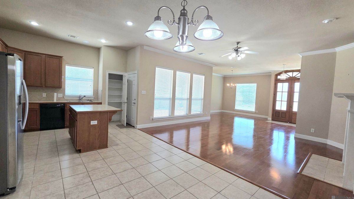 16545 Antioch Ct - Photo 5 of 26