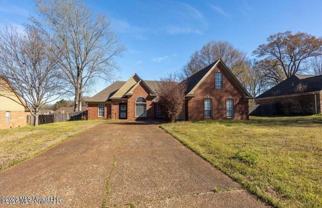 2334 Heather Rdg - Photo 1 of 1