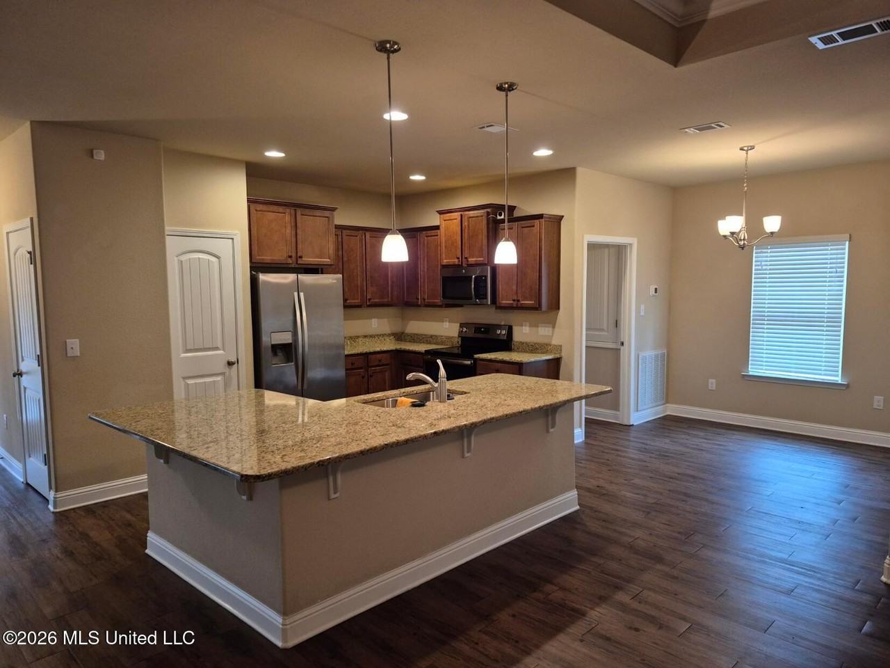 11571 Caroline Ct - Photo 2 of 18