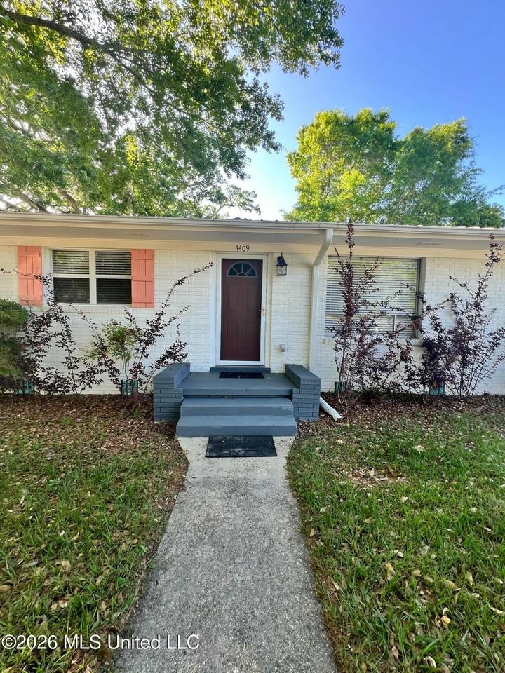 4409 Ford St - Photo 2 of 19