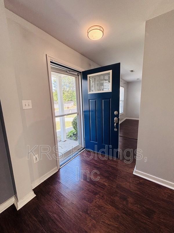 3407 Thornsett Dr - Photo 4 of 40