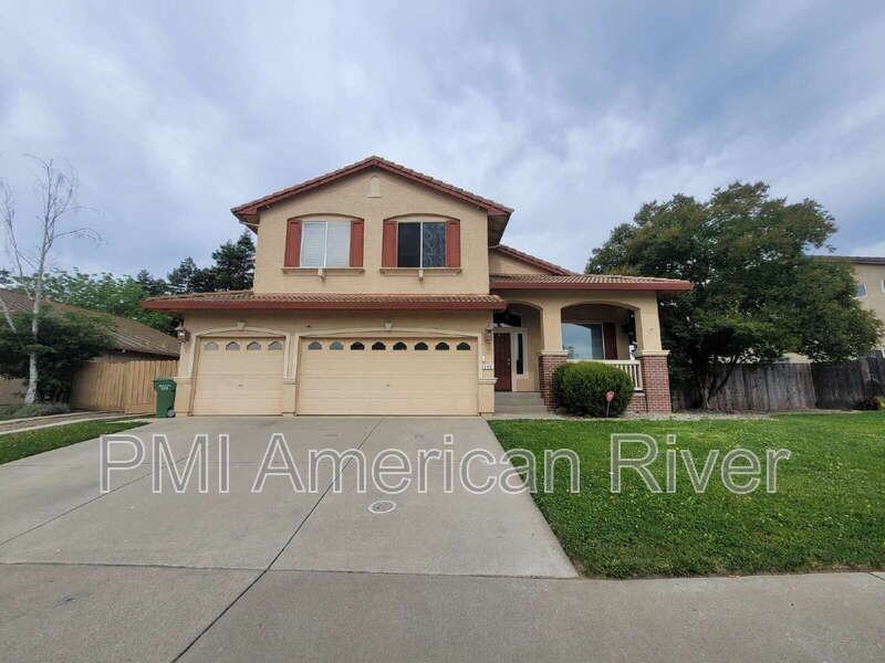 998 Bay Shore Dr - Photo 2 of 28