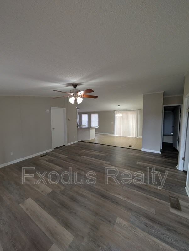 160 Sonya Ct - Photo 5 of 23