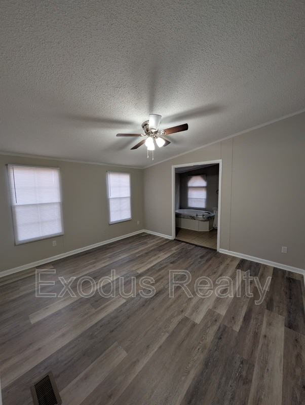 160 Sonya Ct - Photo 6 of 23