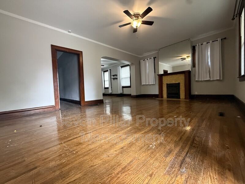 1803 N 4th St - Photo 3 of 12