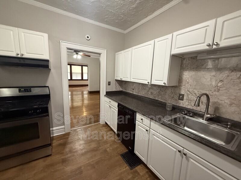 1803 N 4th St - Photo 5 of 12