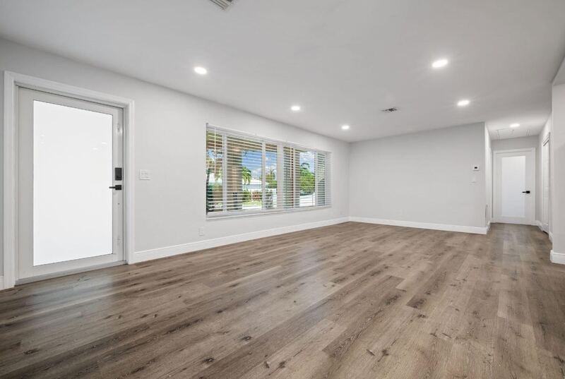 2298 Ne 4th Ave - Photo 7 of 27