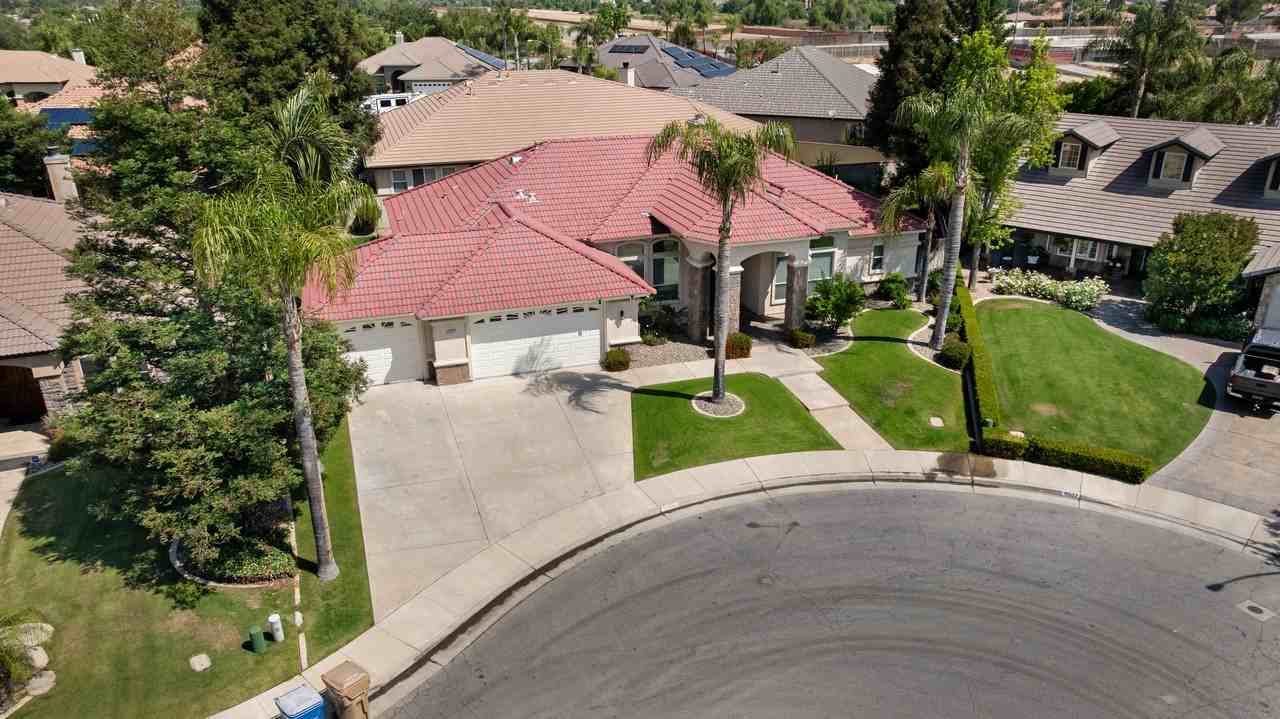 9006 Centennial Ct #NA - Photo 3 of 37