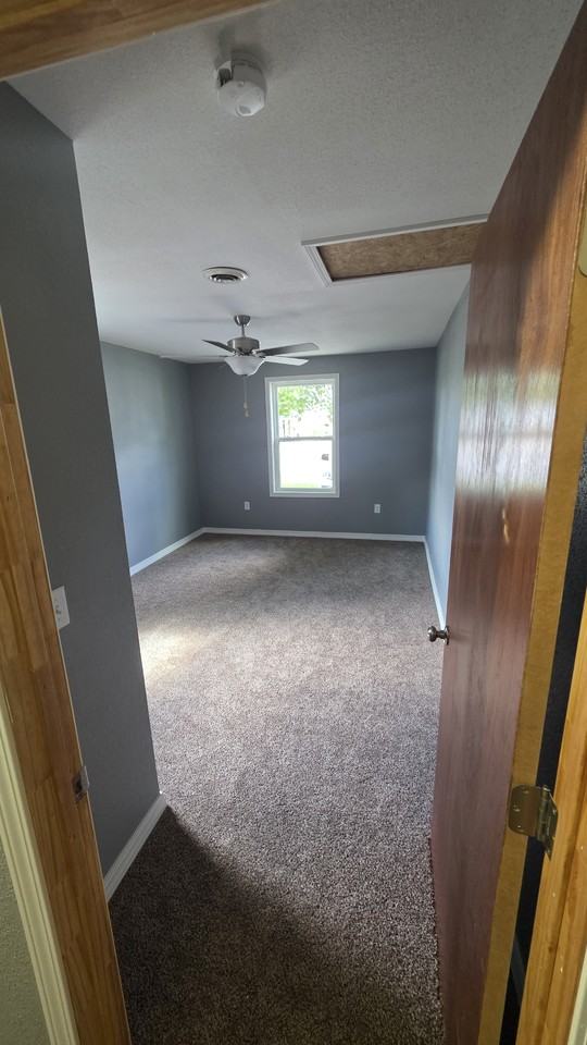 218 E Walnut St #NA - Photo 2 of 11