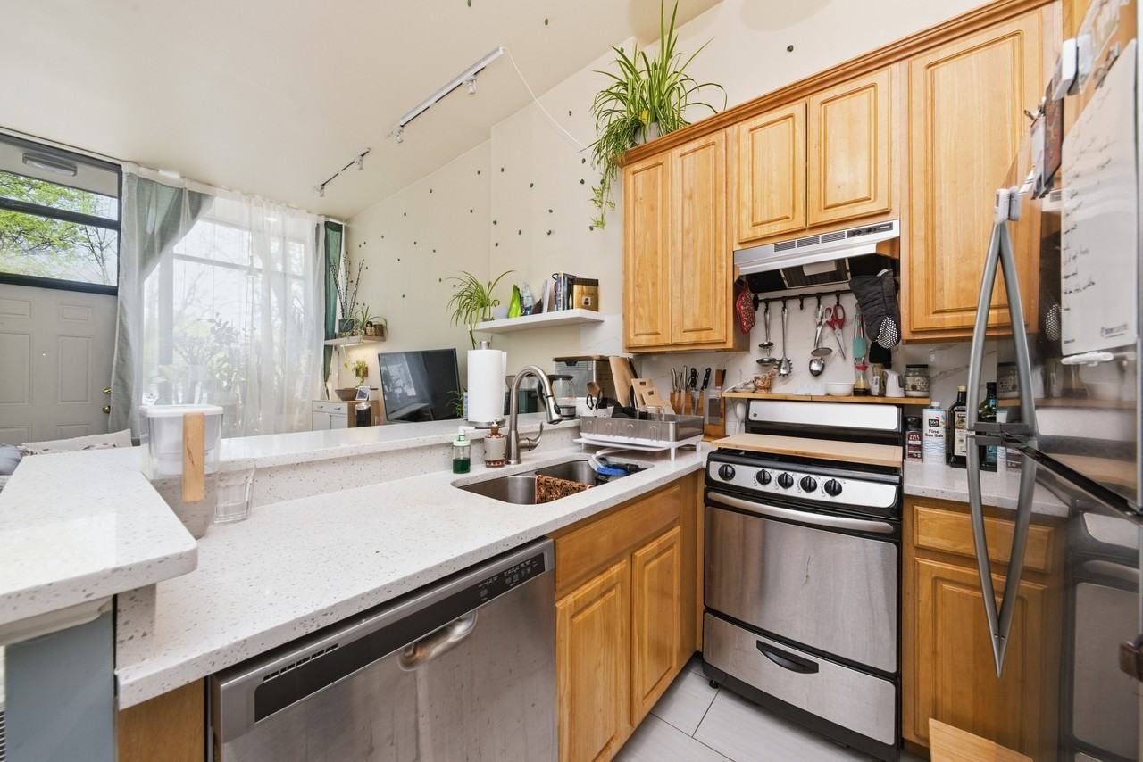 1628 N Marshfield Ave #1F - Photo 7 of 12
