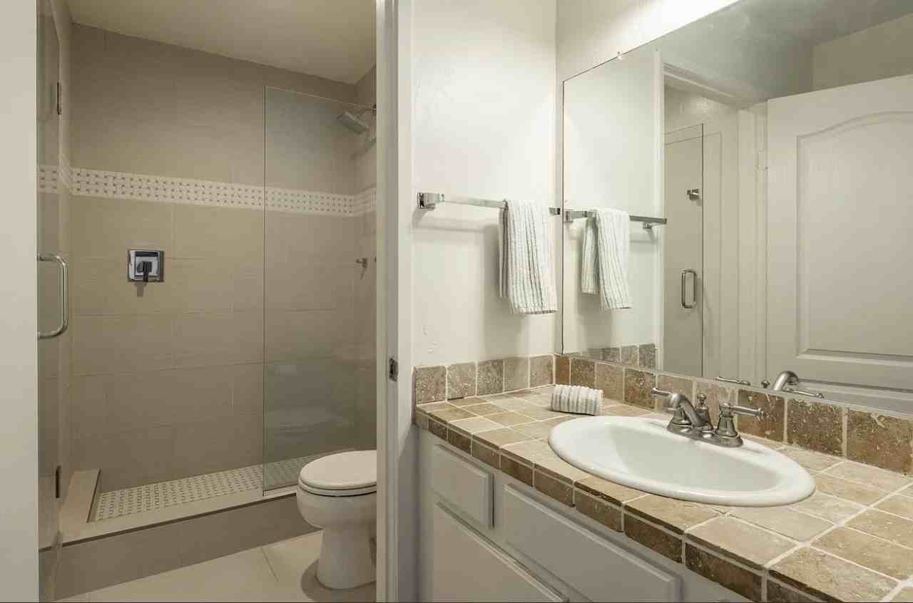 3253 Meridian Blvd #B - Photo 6 of 10