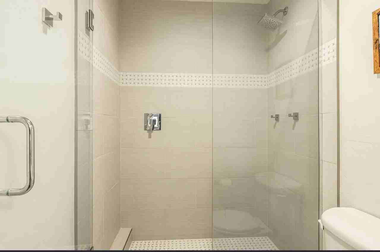 3253 Meridian Blvd #B - Photo 7 of 10