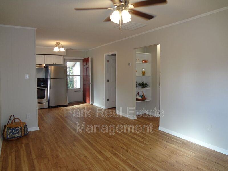 114 Bim St #A - Photo 2 of 11