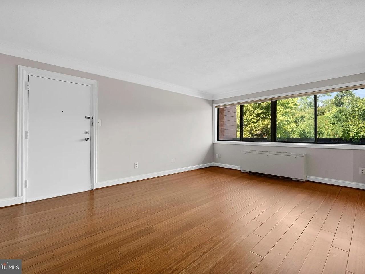 1525 S George Mason Dr #20 - Photo 4 of 11