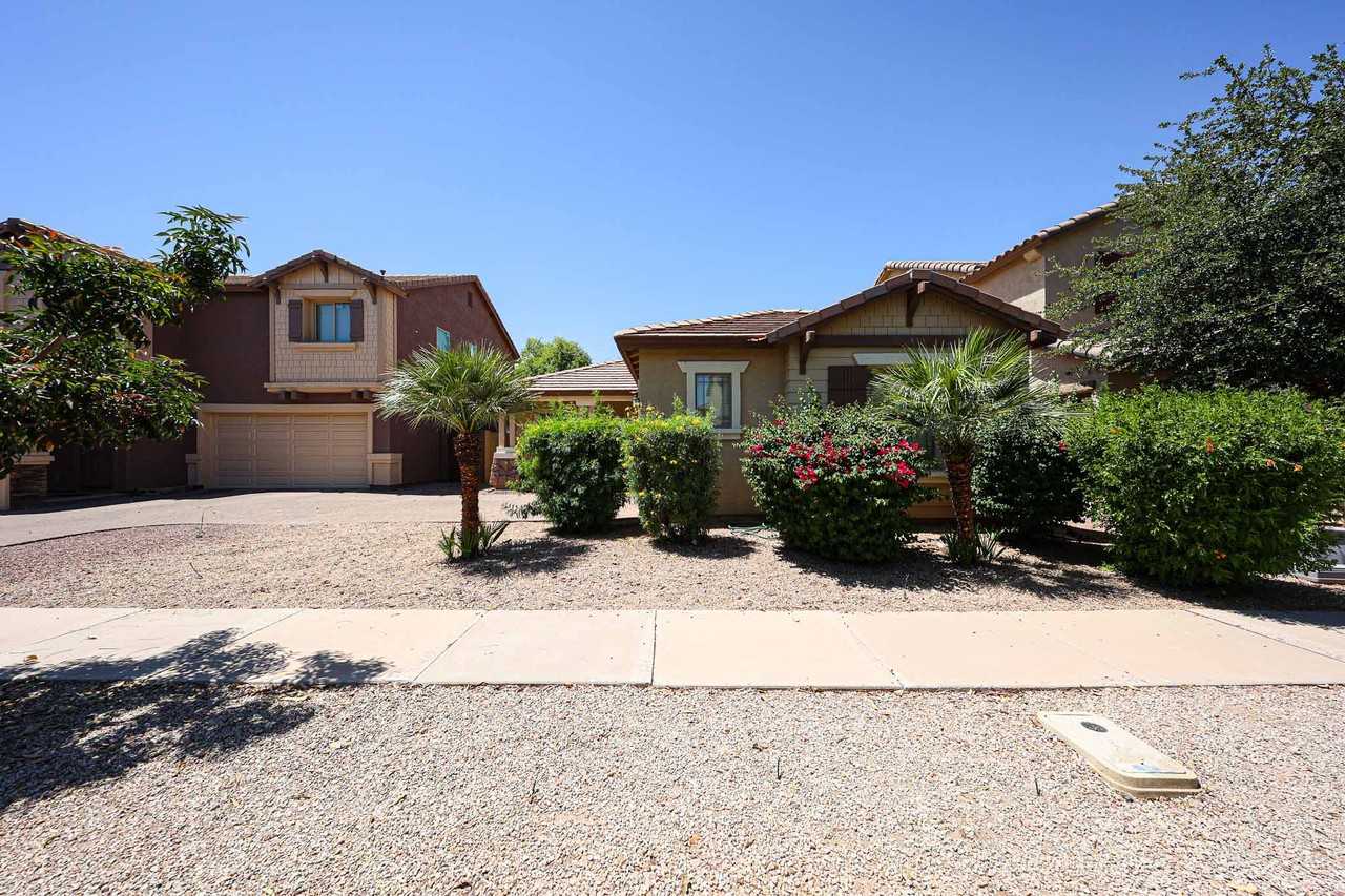 2010 S Falcon Dr - Photo 3 of 37