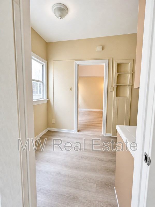 4017 W 28th St #9 - Photo 3 of 9
