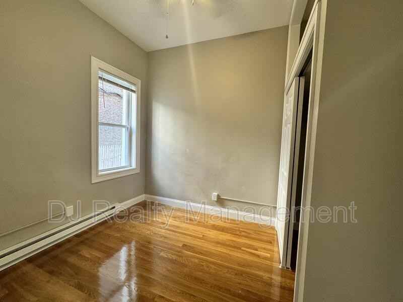 60 N Margin St #2 - Photo 5 of 11