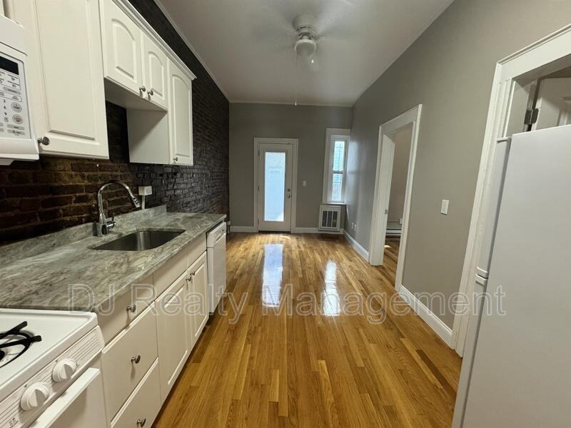 60 N Margin St #2 - Photo 7 of 11
