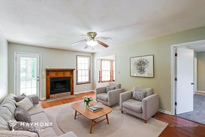 323 Southern Dr - Photo 6 of 14