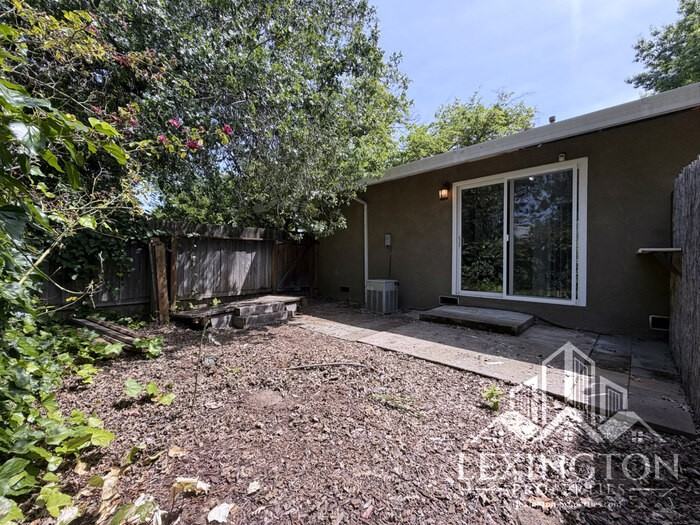 5024 Bremner Way #1 - Photo 4 of 15
