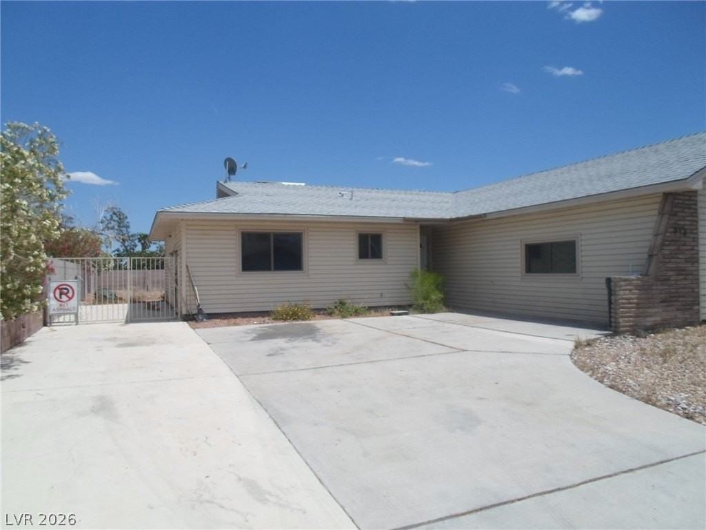 213 Yellow Sky St - Photo 2 of 7