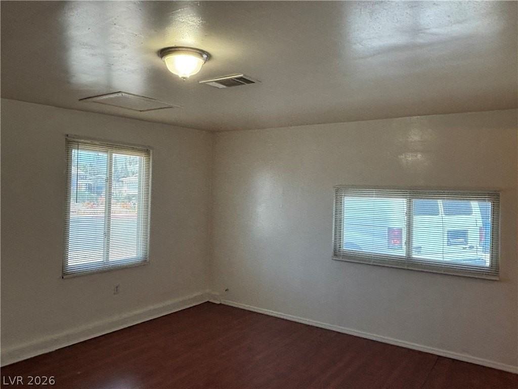 213 Yellow Sky St - Photo 3 of 7