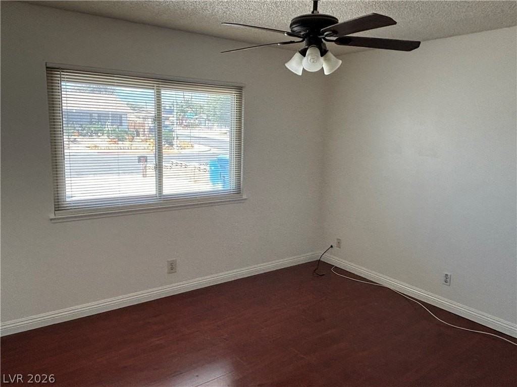 213 Yellow Sky St - Photo 4 of 7