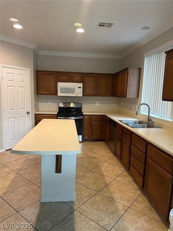 3435 Bella Valencia Ct - Photo 2 of 25