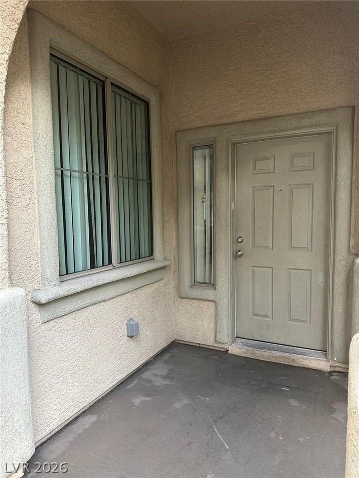 3435 Bella Valencia Ct - Photo 3 of 25