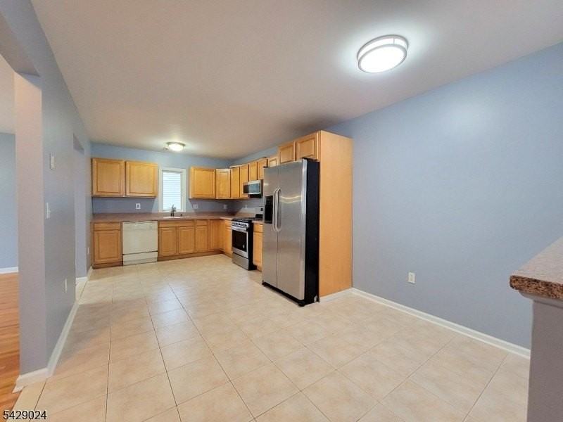 154 Norwood Ave #2 - Photo 3 of 16