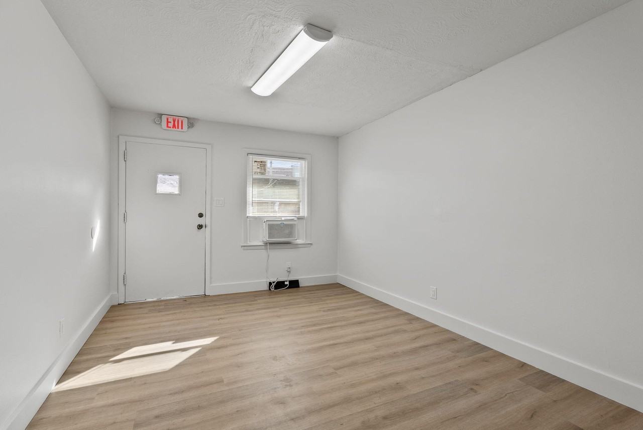 520 Booker St #4 - Photo 7 of 29