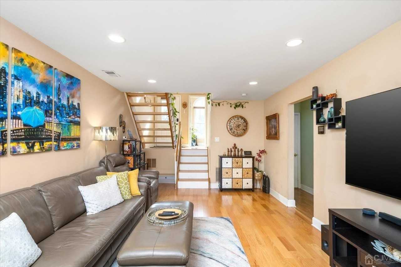 31-D Chicopee Dr - Photo 5 of 29