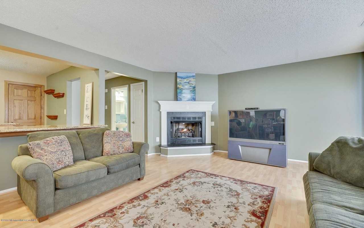 51 Richmond Ct - Photo 3 of 30