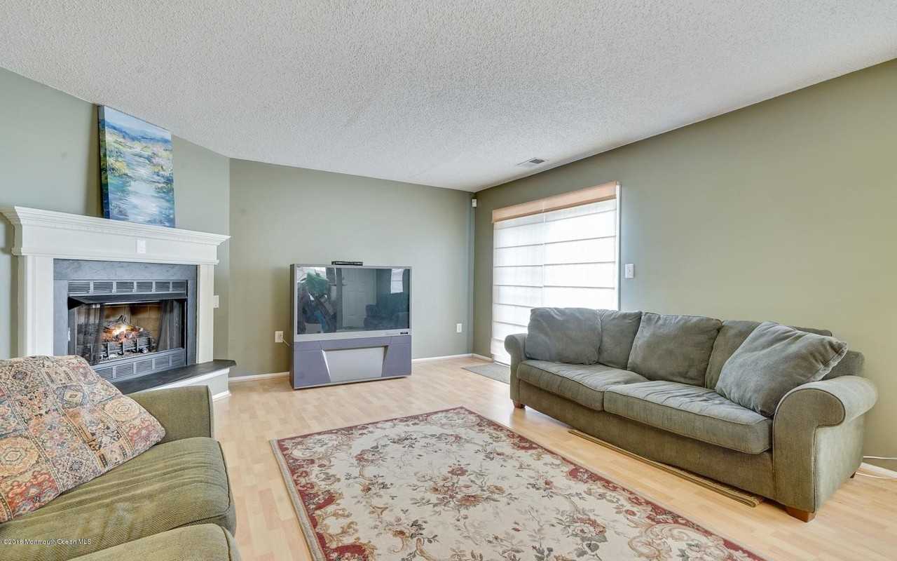 51 Richmond Ct - Photo 4 of 30